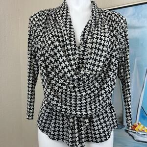 Juliette Blouse semi-sheer white and black houndstooth print size med